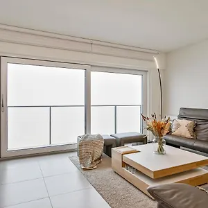 beautifully-finished-luxurious-flat-in-a-classy.bruges-hotels.info/
