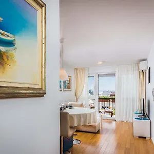 Art Of Apartment Split